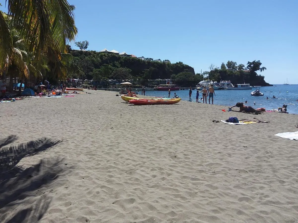 Les Gites Du Domaine De Petite-Anse Bouillante Holiday home